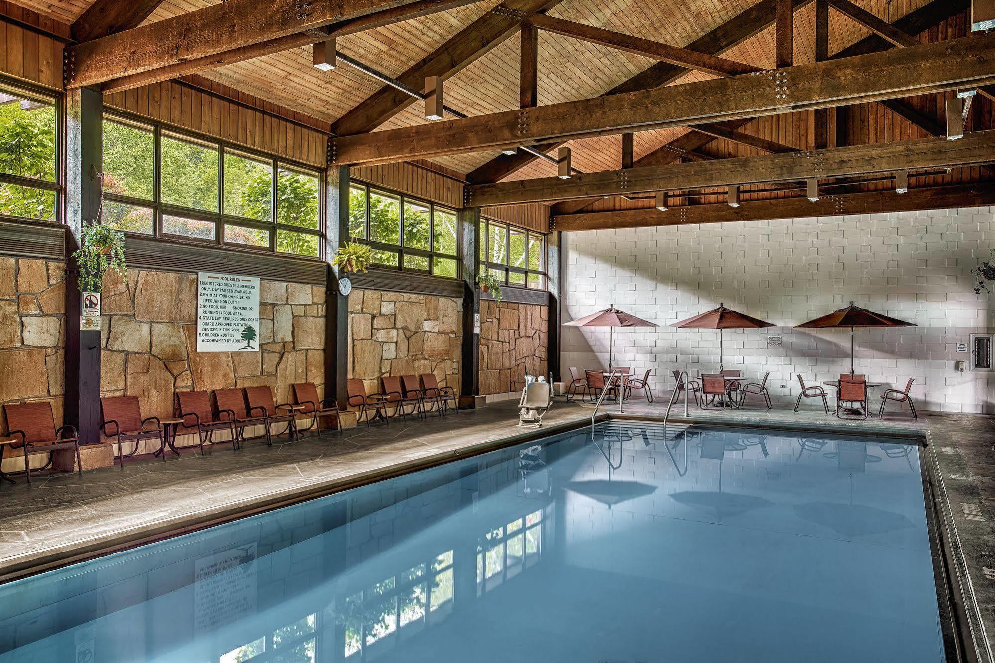 Mohican Lodge And Conference Center Perrysville Exterior foto